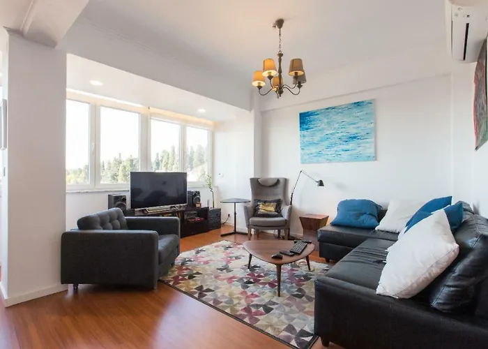 Cozy Place In 23 Privatunterkunft Lissabon